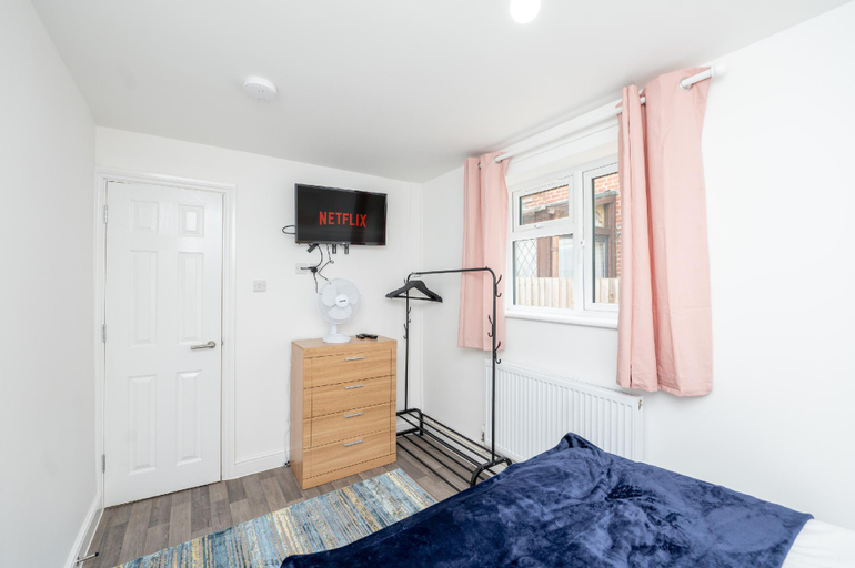 Others 3, City Centre Self-Contained Studio Apartments, Southampton
