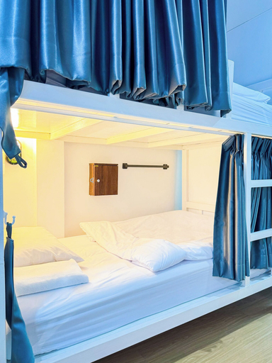 Bedroom 18