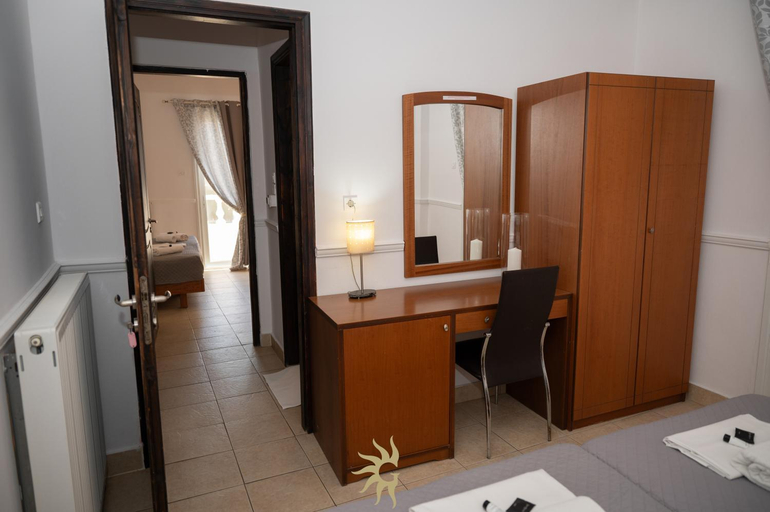 Bathroom 3, Galini Hotel, Central Greece
