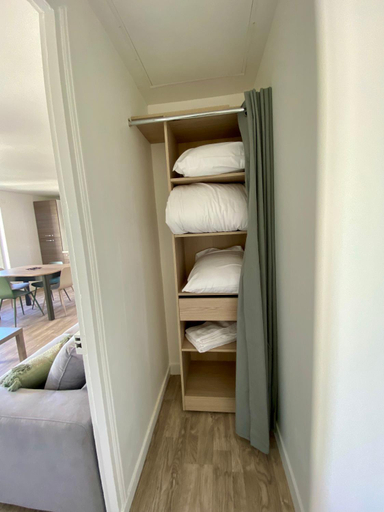 Bedroom 2, Bienvenue chez vous, Deplacement Pro, Calvados