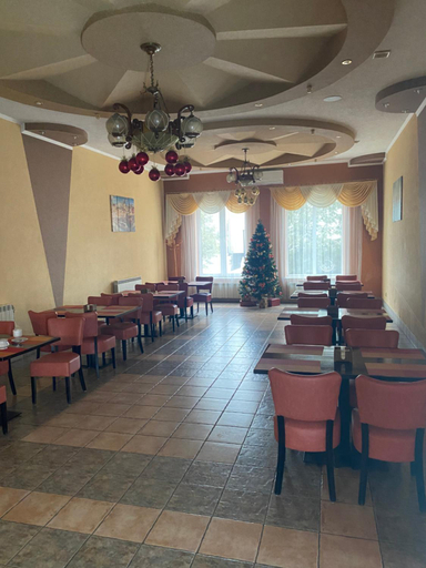 Food & Drinks, Готель Клен, Zhovkivs'kyi