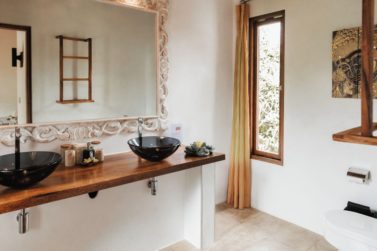 Bathroom 4, Villa LeoNora, Gianyar