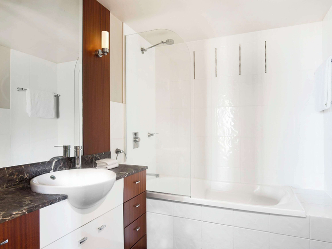 Bathroom 7