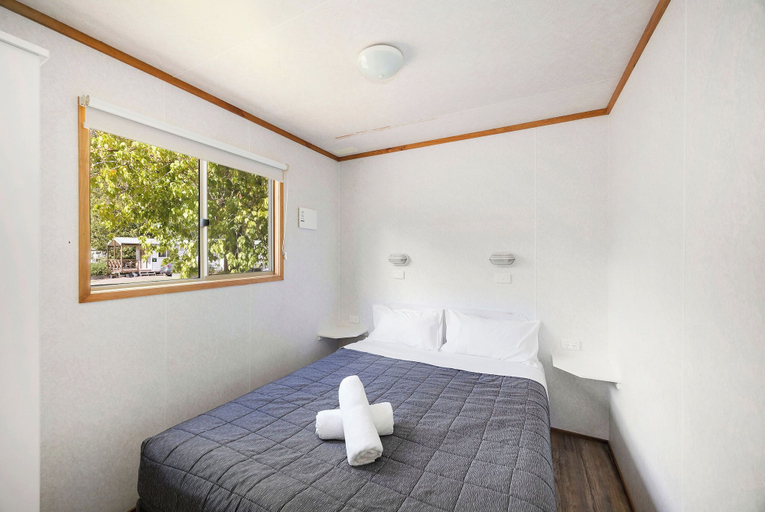 Bedroom, Reflections Tumut River, Tumut