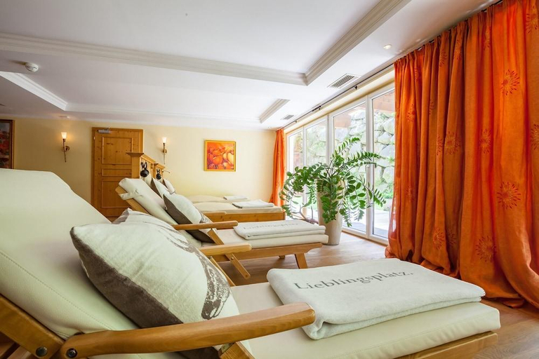 Bedroom 3, Sport- und Familienresort Alpenblick, Zell am See