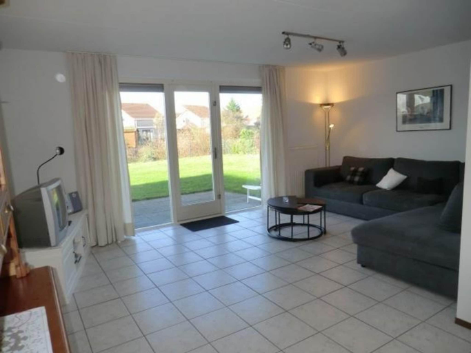 Others 5, Bungalow in Breskens near the Beach, Sluis