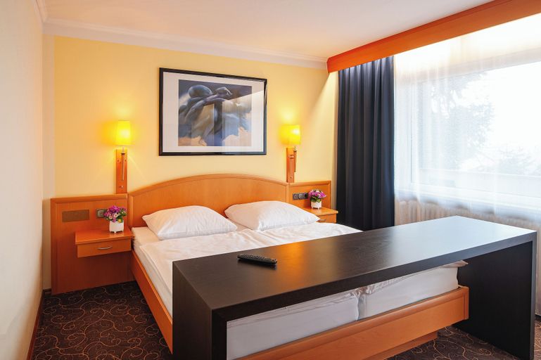 Bedroom 2, LuCA HOTEL, Regen