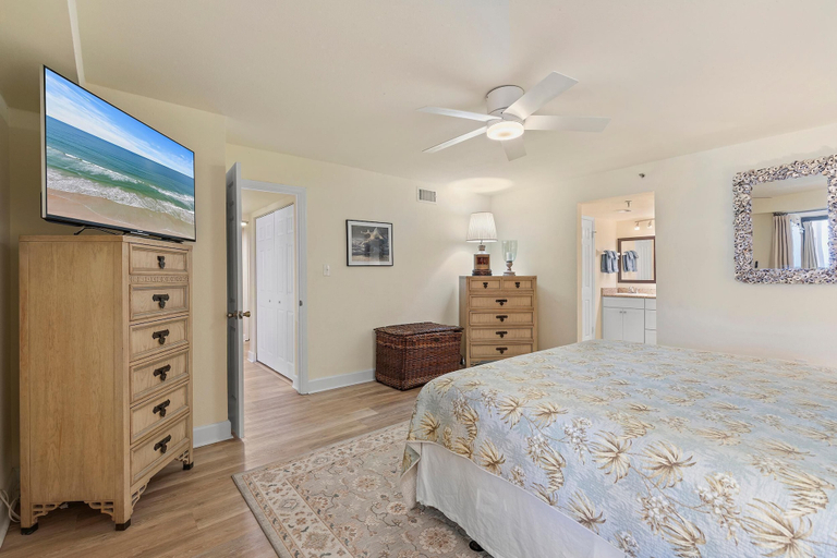 Bedroom 2, Sunrise 302, Volusia