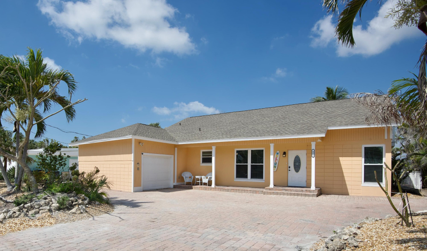 Exterior & Views, Beach House Paradise, Lee