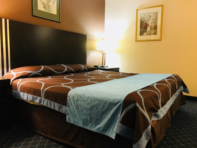 Bedroom 3, BA Hotel, Division No. 8