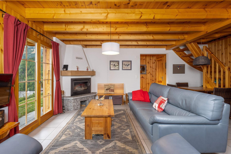 Others 5, Chalet Lustycru, Martigny