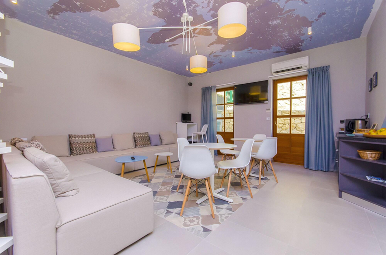 Public Area 2, Hostel Dvor, Split