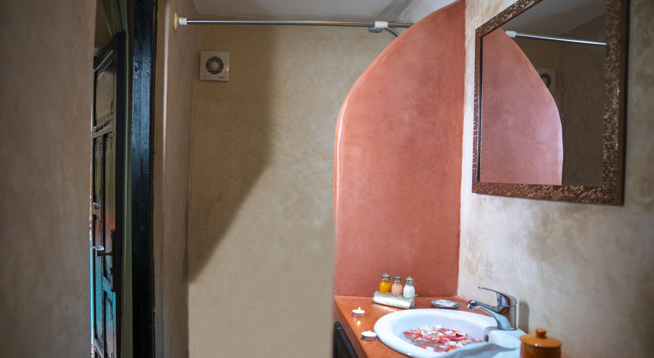 Bathroom 5, Riad Romance, Marrakech
