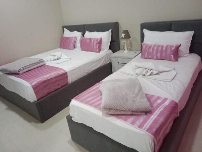 Others 3, Hotel Princ, Shkodrës