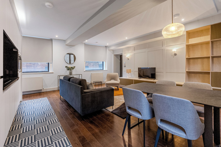 Others 5, Your Apartment - St. Paul's, London