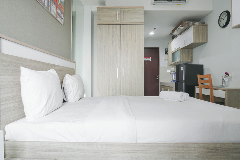 Bedroom, Nice and Cozy Studio Apartment at Springwood Residence, Tangerang