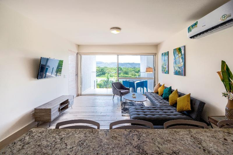 4, Surfside Beachfront Suites by Playa Caracol Resorts, Chame