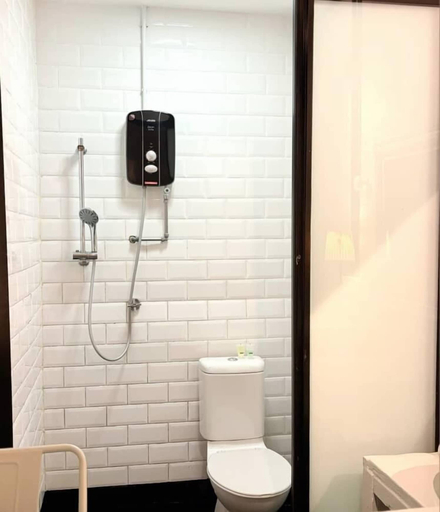 Bathroom 4