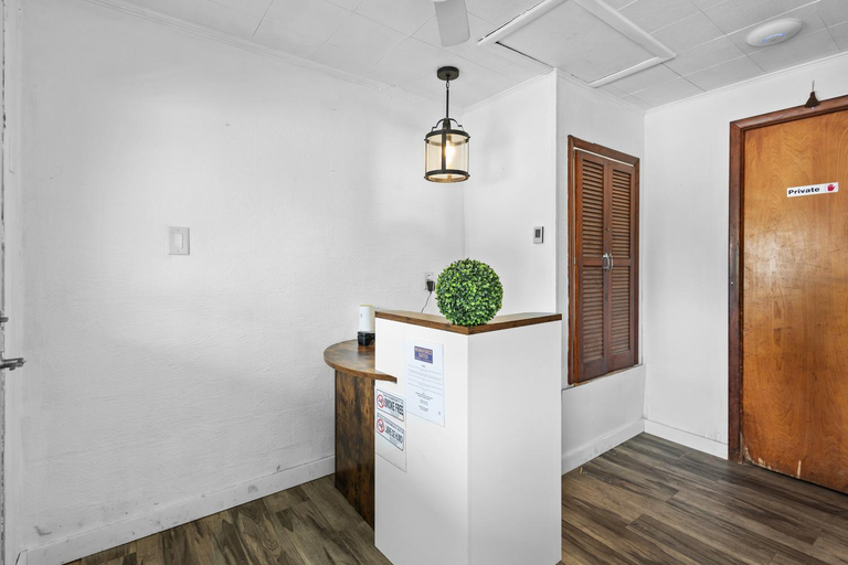 Public Area, Workforce Suites, Miami