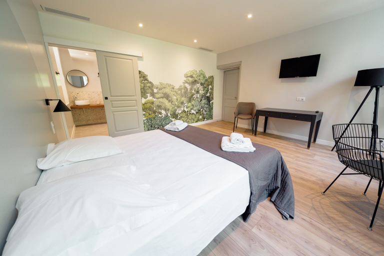 Bedroom 3, UNE HISTOIRE DE FAMILLE, Var