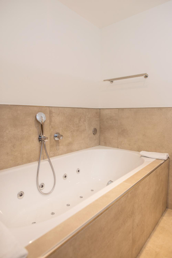 Bathroom 4, Das Steinmüller Hotel, Oberbergischer Kreis