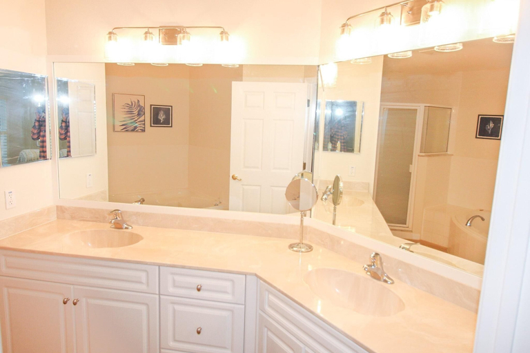 Bathroom 3, Oceanwalk 9-506, Volusia