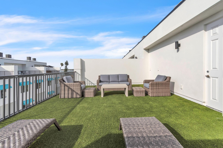 Others 4, Azul Townhomes A4 - Sunset, Pinellas