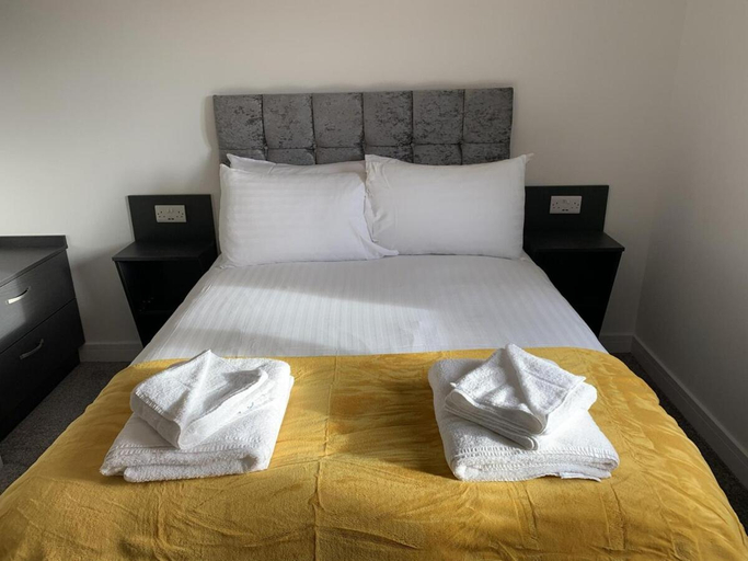 Bedroom 2, Paddington by Pureserviced, Plymouth