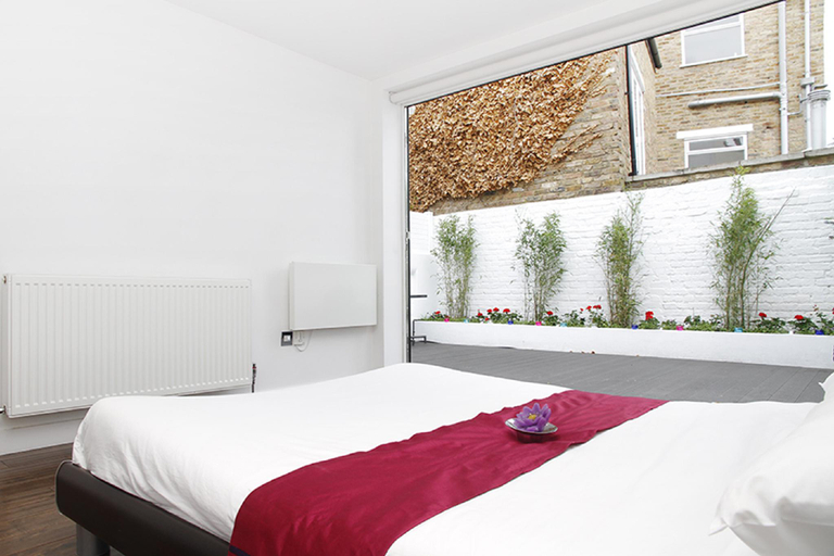 Bedroom 2, Holiday Lets London 2, London