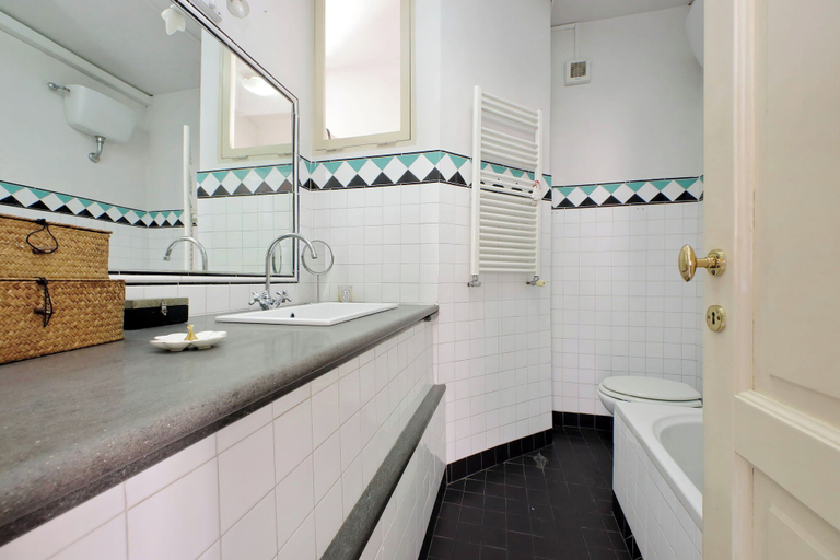 Bathroom, Ottavia Terrace, Rome