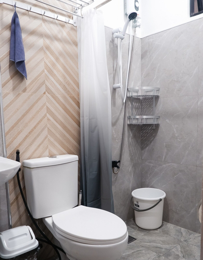 Bathroom 4, CJ Apartments, Olongapo City