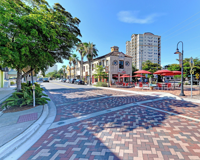 Exterior & Views 2, Longboat Key Cedars Beach House-pet Friendly-2 Minute To The Beach, Manatee