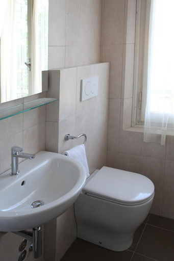 Bathroom 4, Hotel Annita Cervia, Ravenna