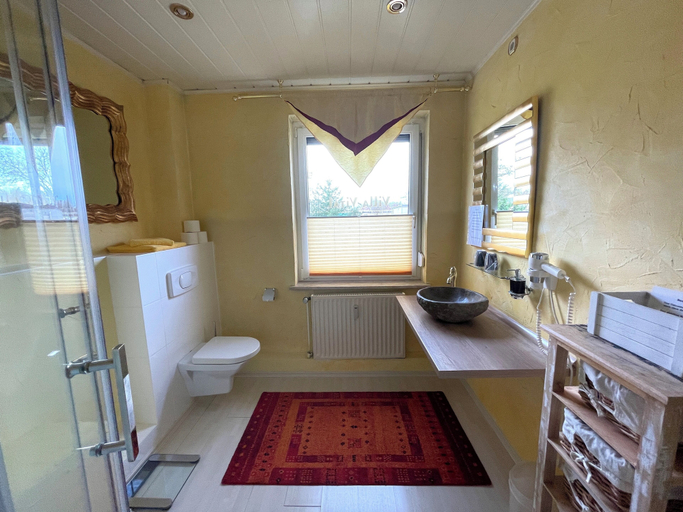Bathroom 5, Hotel Villa Vital, Heidekreis