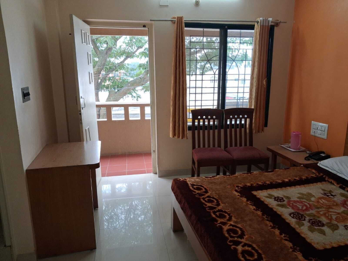 Bedroom 2, Sri Vinayaka Lodge, Kodagu