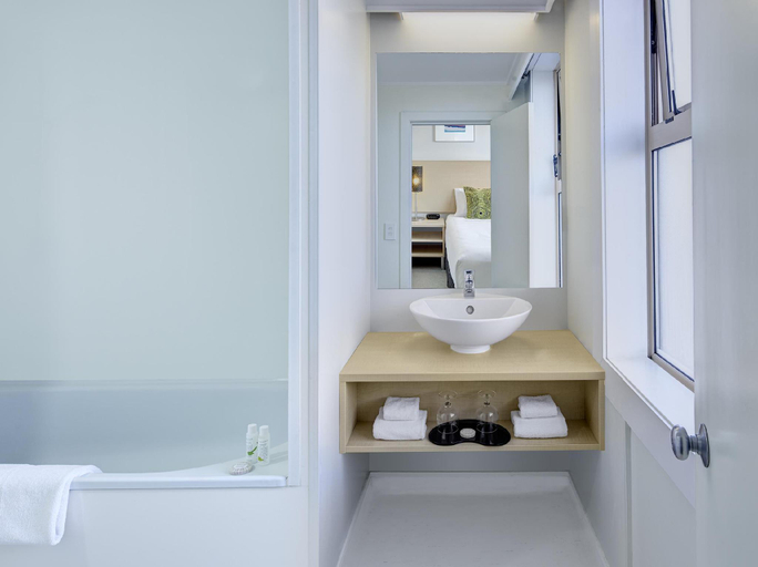Bathroom 4, Willis Wellington Hotel, Wellington