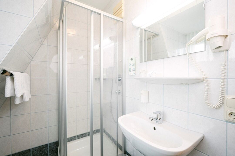 Bathroom, Hotel Jägerwirt, Braunau am Inn
