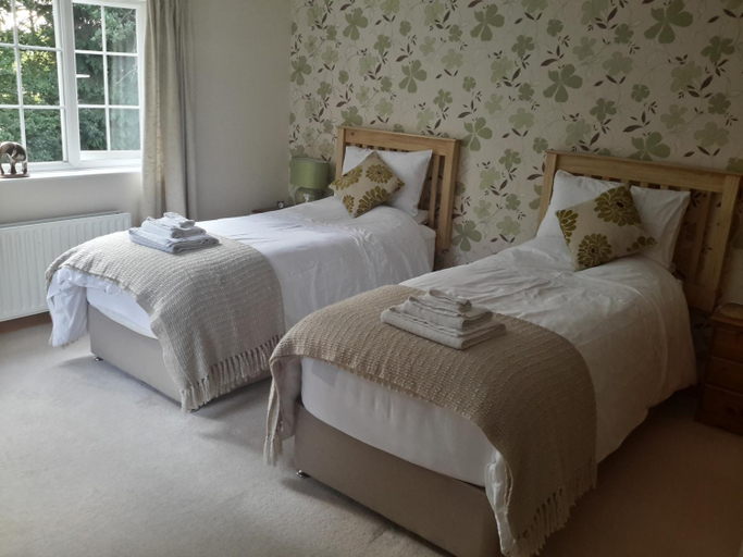 Bedroom 2, Ha'penny Acre, Hampshire
