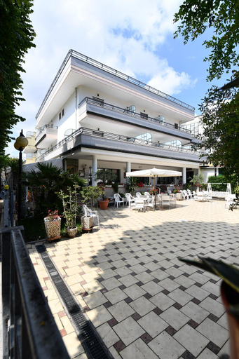 Exterior & Views, Hotel Criniera D'oro, Rimini