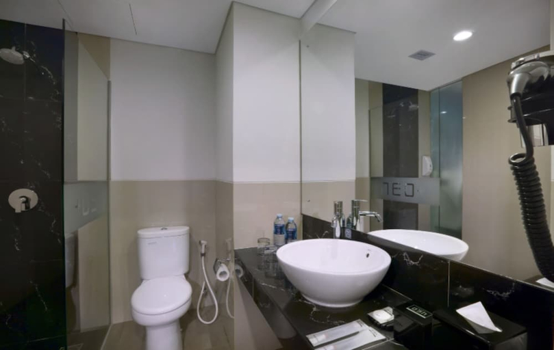 Bathroom 4, Starray Hotel Kebayoran (permanently closed), South Jakarta