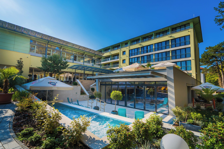 Exterior & Views 2, SunGarden Wellness & Conference Hotel, Siófok