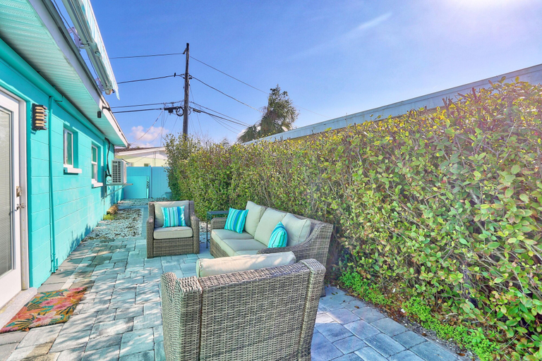 Exterior & Views 2, Shore La Vie, Pinellas