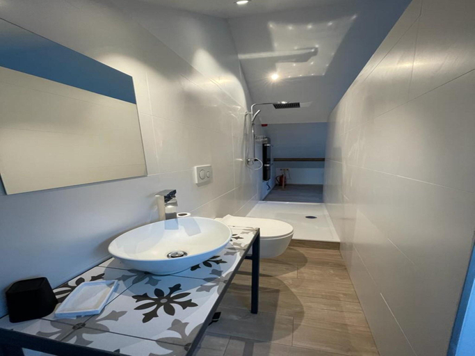 Bathroom 3, Holiday home in Walloon Ardennes, Namur