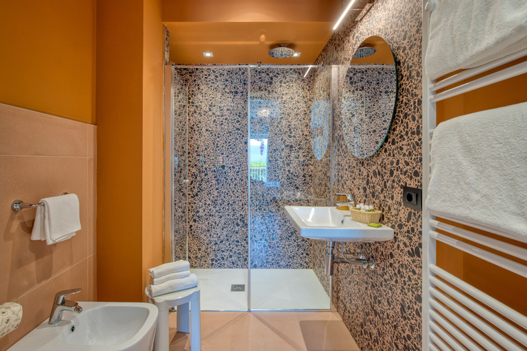 Bathroom 4, Hotel Villa Europa, Brescia