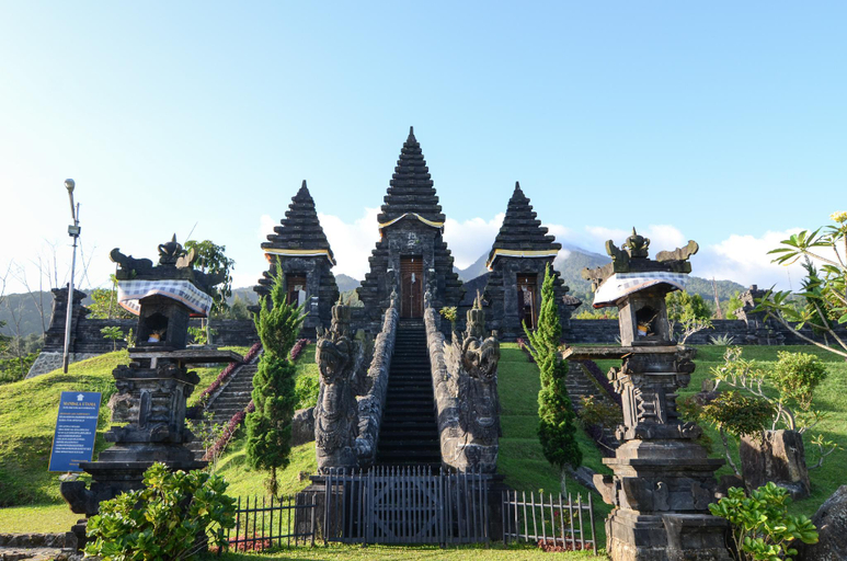 Exterior & Views 2, Villa Sasandu Termanu, Bogor