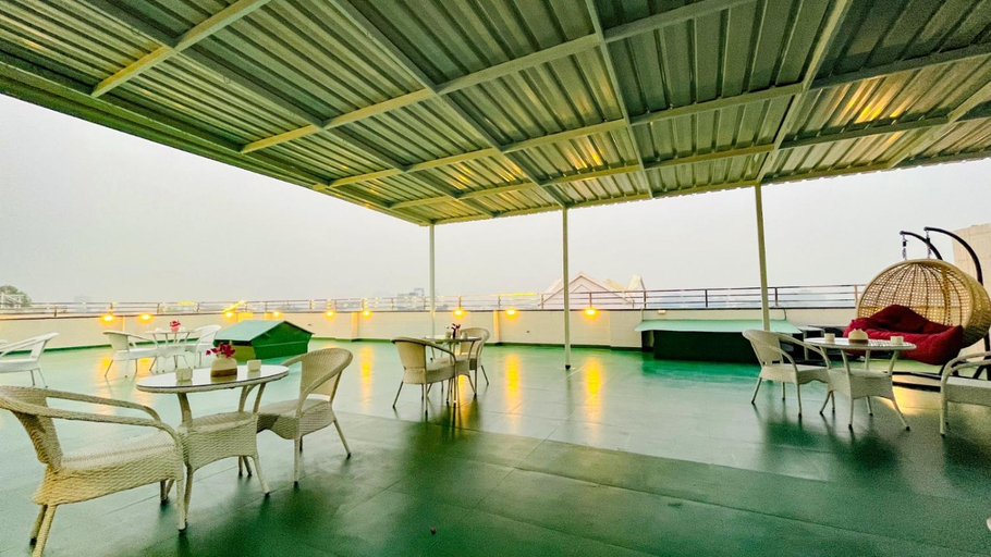 Sport & Beauty, BluO 1BHK Suite - Balcony, Lift, Gym, Parking, Gurgaon
