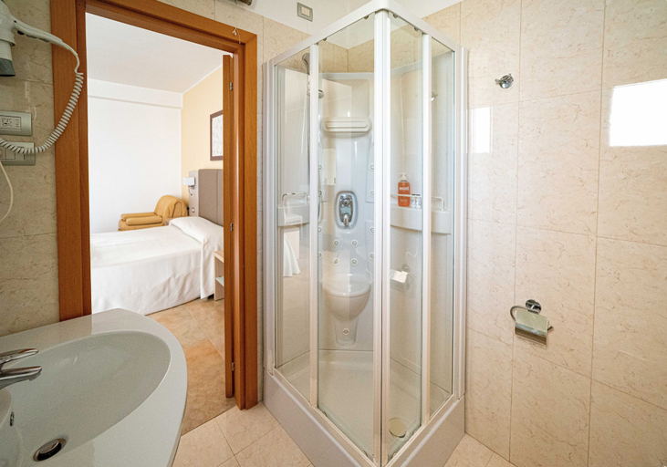 Bathroom 5, Hotel Degli Aranci, Foggia