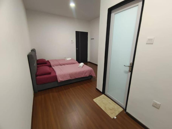 Bedroom 2, Sakura homestay 14pax @ Spring Lopeng, Miri