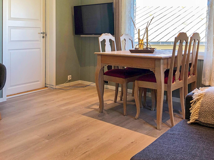 Others 4, person holiday home in Svelgen-By Traum, Bremanger