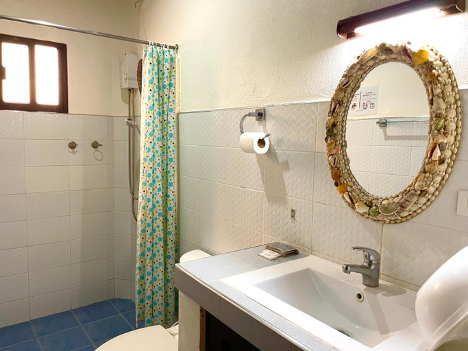 Bathroom 5, The Shuim Dive Resort Moalboal, Moalboal